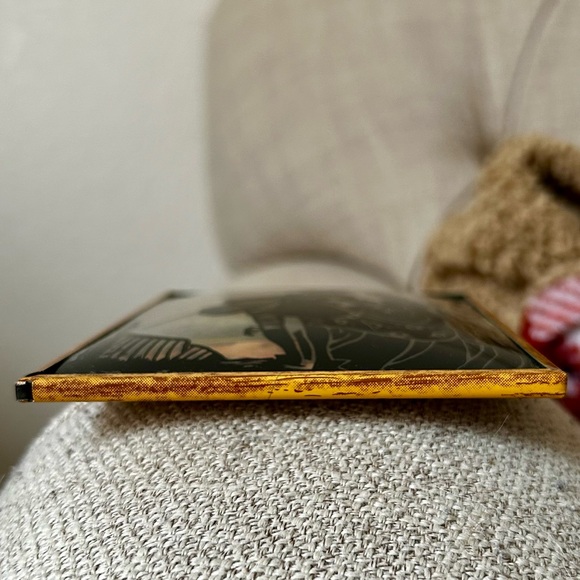 VTG | Courting Couple | Painted Silhouette | Frames - Picture 6 of 12